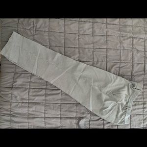 Uniqlo pants. In grey. Size 0